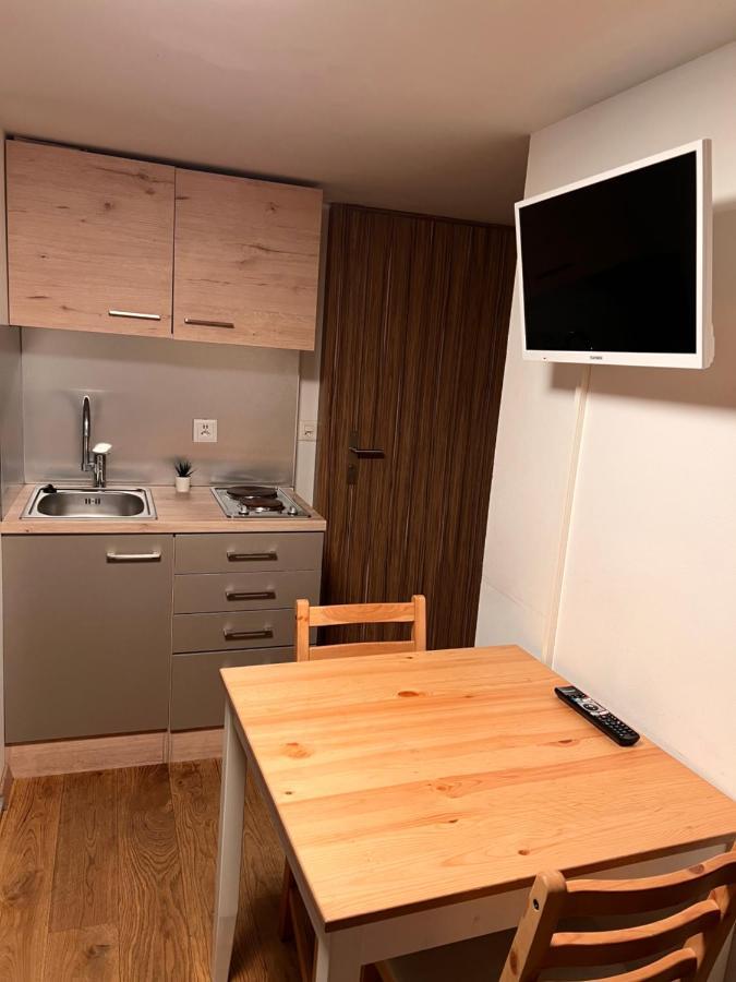 Aparthotel Roessli Self Check In 24-7 Free Parking Unterägeri Exterior foto